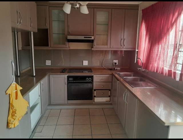 3 BEDROOM PROPERTY TO RENT IN BENDOR